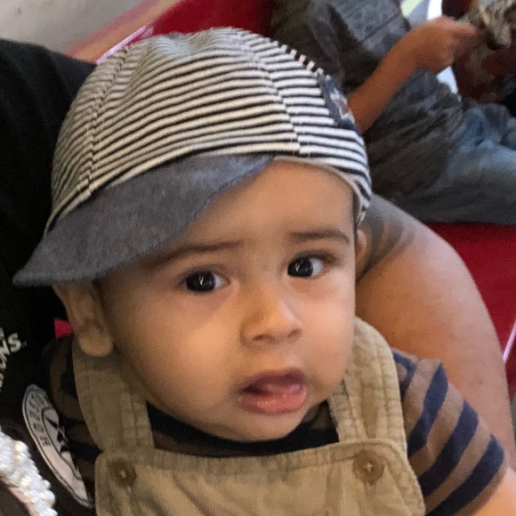 Infant adjustable baseball cap 🧢 - Picture 2 of 5